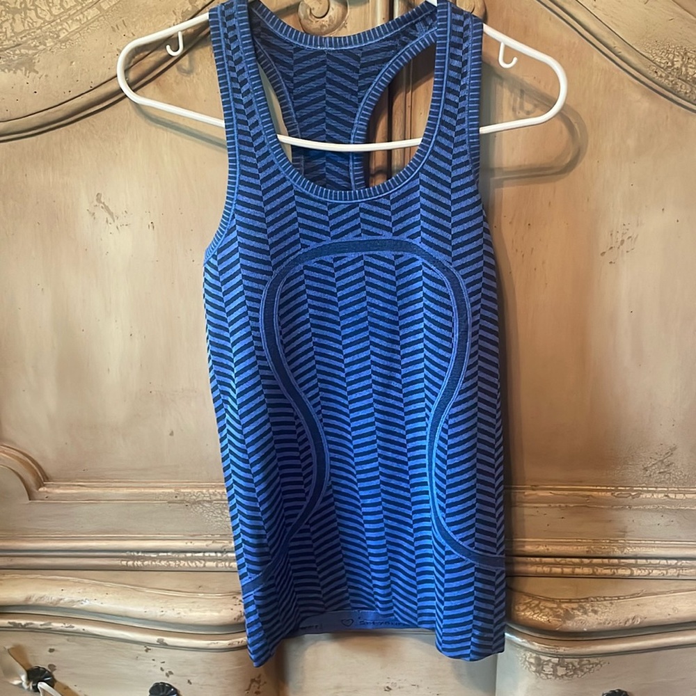 lululemon top